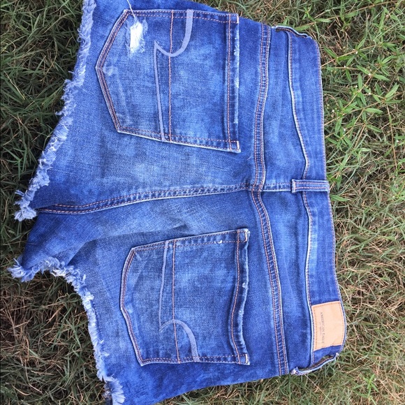 American Eagle super stretch shorts - Picture 2 of 4